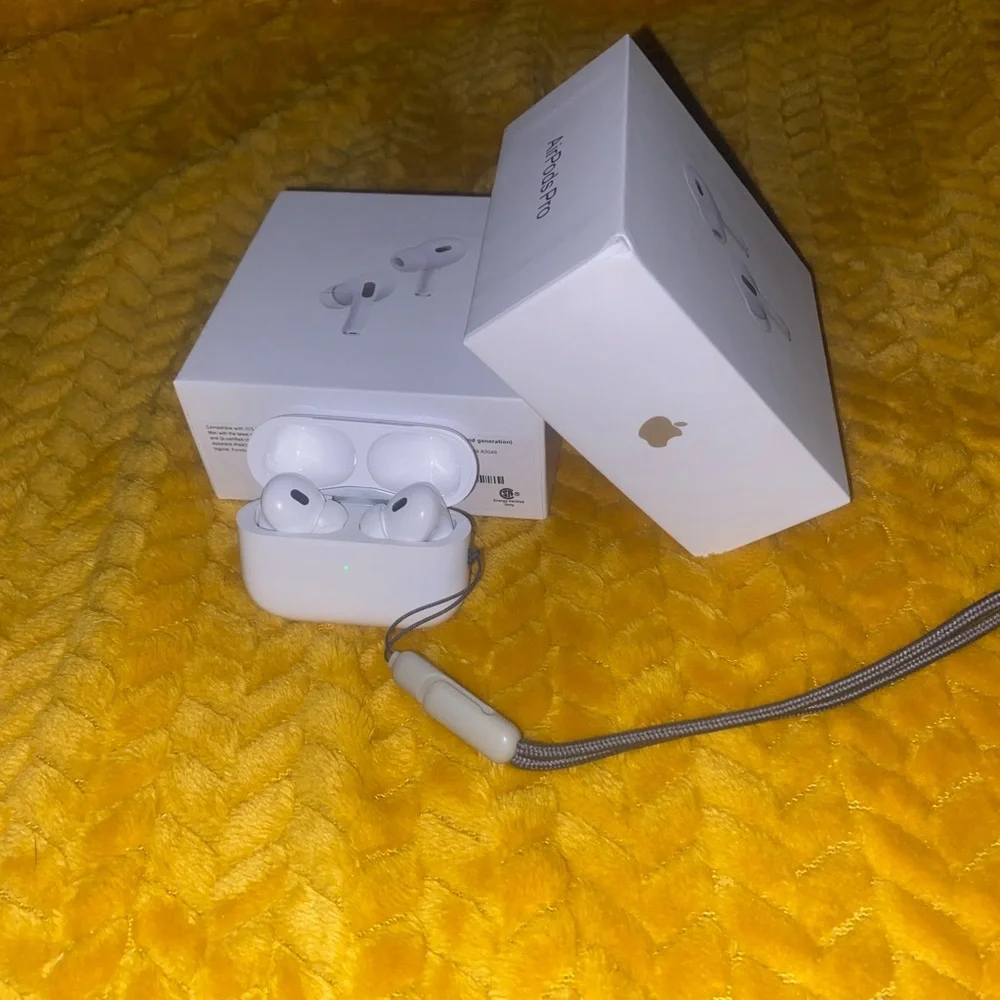 White Wireless Earbuds with Charging Case